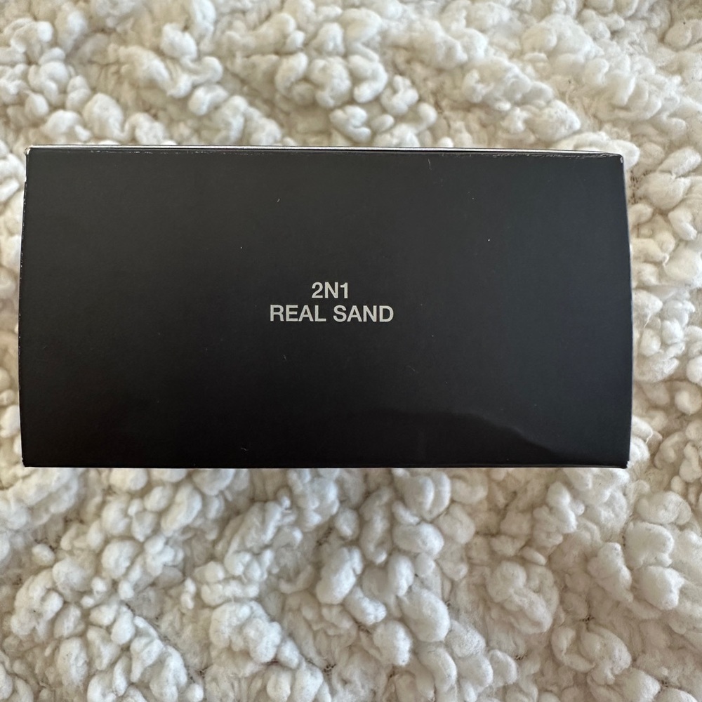 Laura Mercier Mineral Powder - Real Sand - Picture 2 of 5